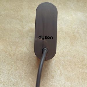 Dyson cordless vacuum charger model 217160-02.